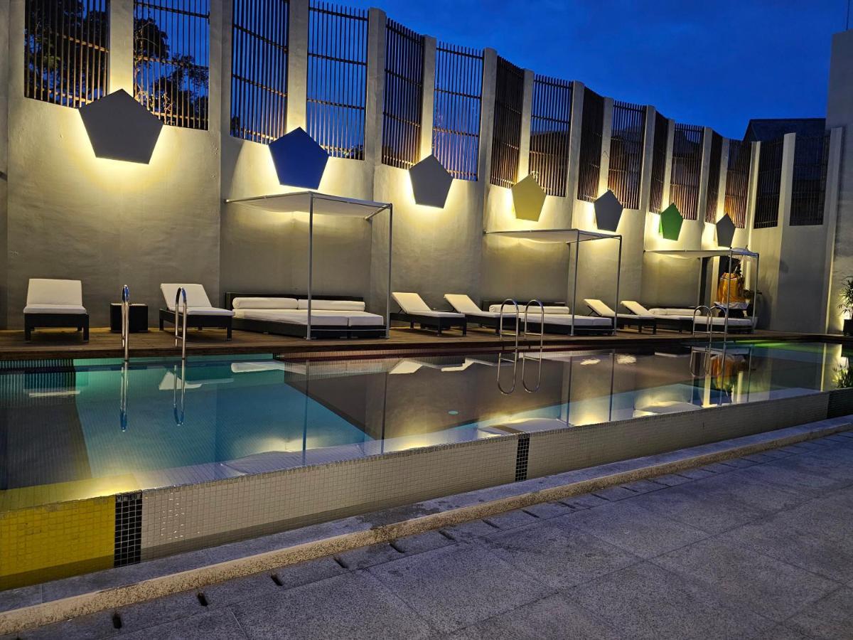 Chill Hotel Seminyak Екстериор снимка