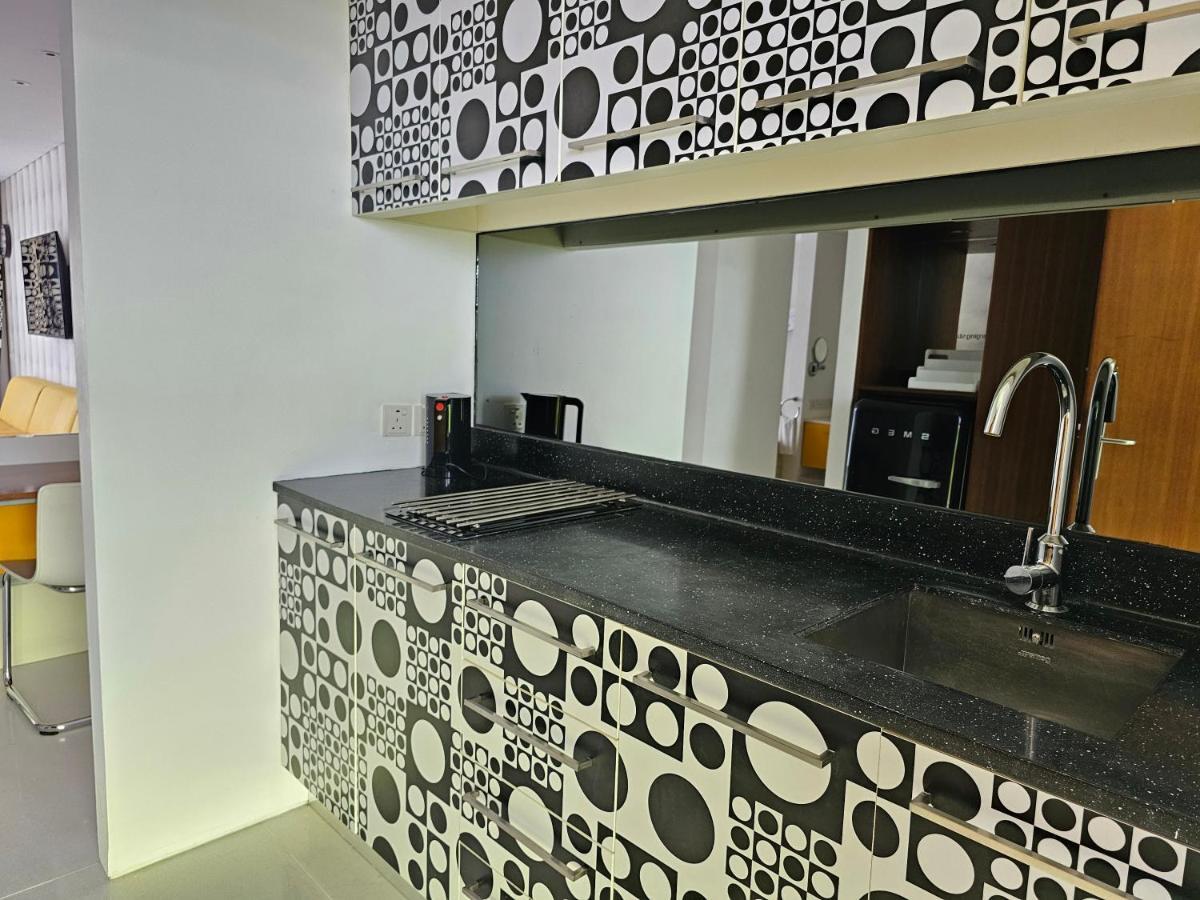 Chill Hotel Seminyak Екстериор снимка