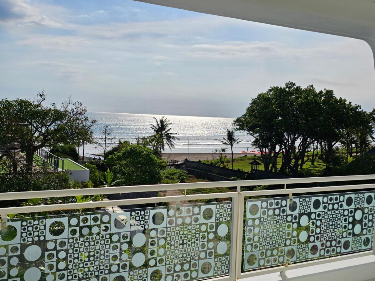 Chill Hotel Seminyak Екстериор снимка