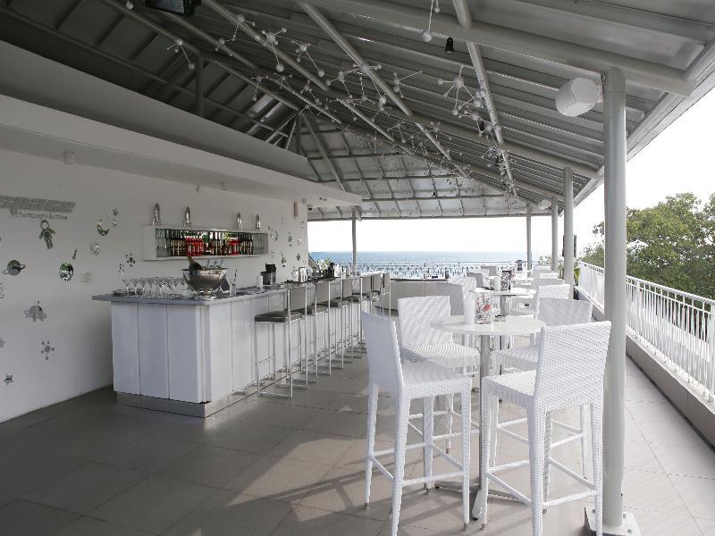 Chill Hotel Seminyak Екстериор снимка